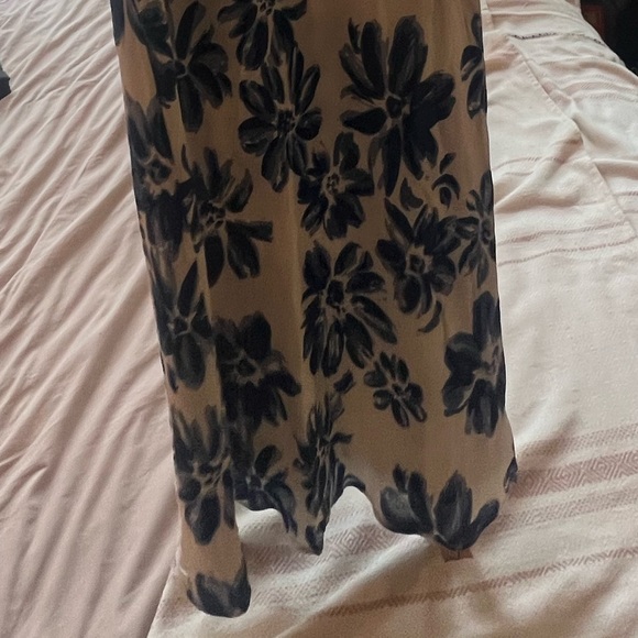 Reformation Chandelier Floral Midi Dress - Picture 12 of 13